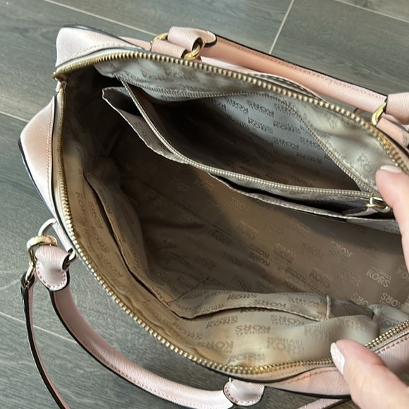 Michael Kors Baby Pink Crossbody Satchel Bag (read description) - Picture 8 of 17
